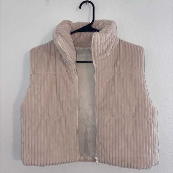 Mini Puffer Vest - Picture 6 of 13